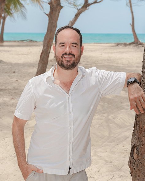 Armando from Via Destination Weddings